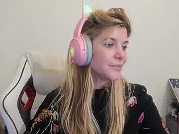 artsyandcraftsy_ image