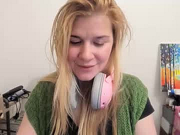 artsyandcraftsy_ image