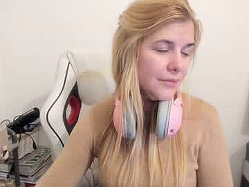 artsyandcraftsy_ image