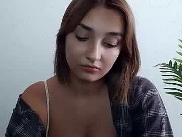 veryveryshygirl image