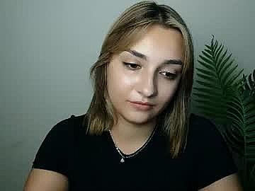 veryveryshygirl image