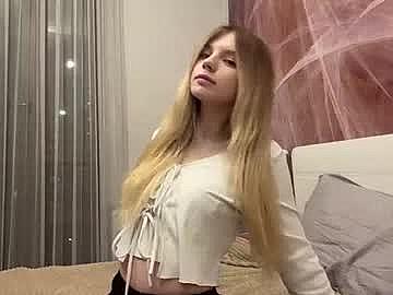 chloe_show image